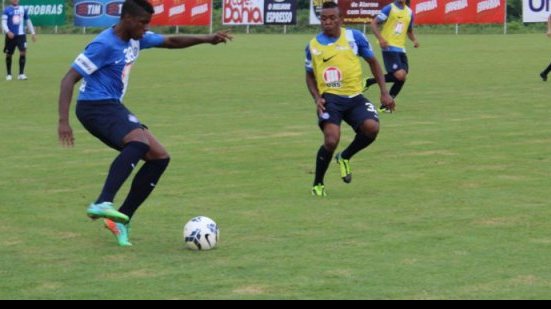 Imagem Bahia realiza atividade tática e técnico testa formações