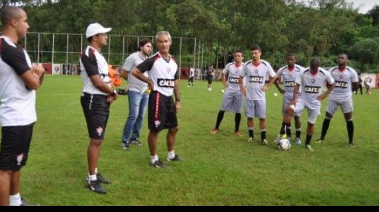 Imagem Vitória faz treino de reconhecimento em Feira de Santana
