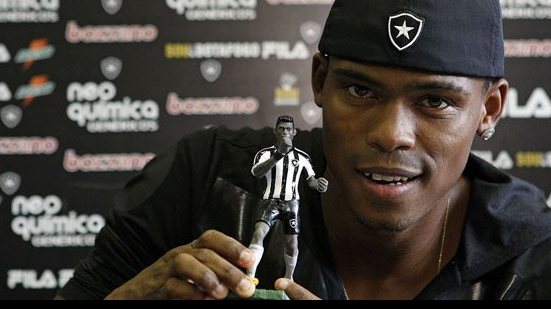 Imagem Adversário do Vitória encaminha acerto com Maicosuel