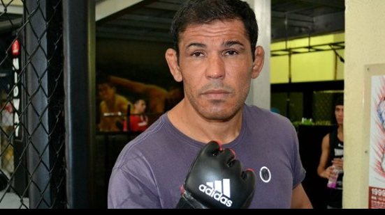 Imagem Ídolo MMA brasileiro anuncia prazo para aposentadoria