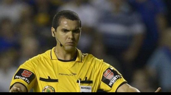 Imagem Mineiro apita partida entre Bahia x Fluminense