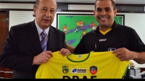 Imagem Presidente da FPF recebe coordenador de projeto baiano de base para árbitros