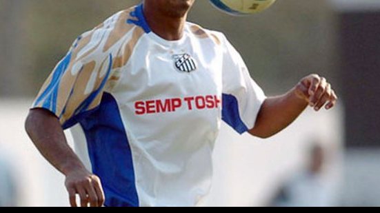 Imagem Zagueiro revelado no Vitória treina no Fazendão e pode fechar com o Bahia