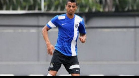 Imagem Em litígio, presidente do Santos não descarta usar Cícero contra o Bahia