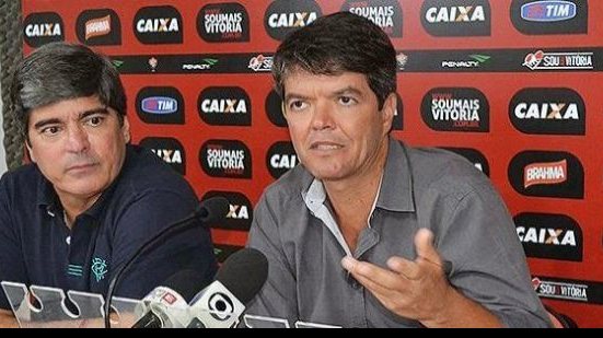 Imagem Falcão desconhece possível saída de Ximenes do Vitória