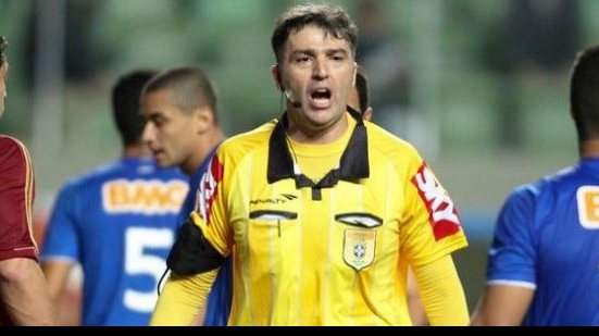 Imagem Trio catarinense comanda Vitória x Sport