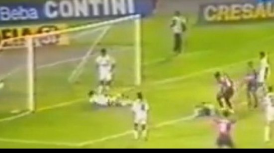 Imagem Como mandante, Bahia não ganha do Santos desde 1994