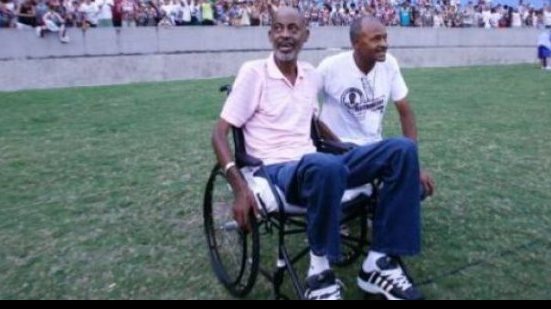 Imagem Baiano Washington será homenageado antes de Bahia x Santos 