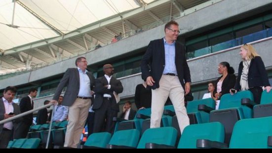 Imagem  Às vésperas da Copa, secretário-geral da Fifa inspeciona Arena Fonte Nova