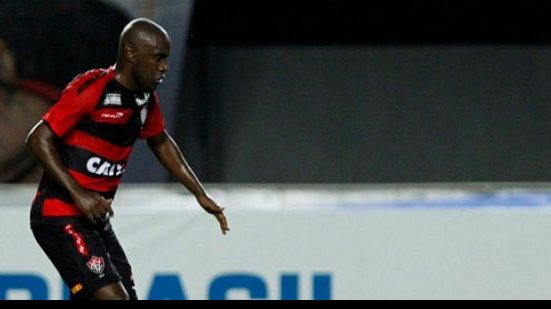 Imagem Em clássico nordestino, Vitória e Sport duelam no Joia da Princesa
