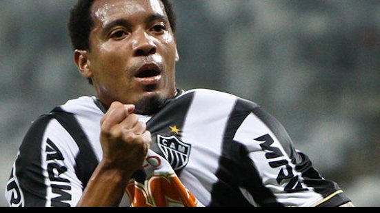 Imagem Apesar do interesse do Bahia, Rosinei deve acertar com o Flamengo