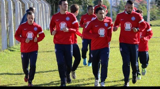 Imagem Bahia treina de olho no Sport