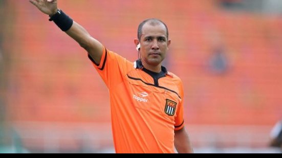 Imagem CBF define arbitragem para duelo entre Sport e Bahia