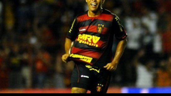 Imagem Bahia e Sport disputam contratação de atacante