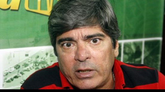 Imagem Falcão garante dupla e praticamente descarta chegada de Elano