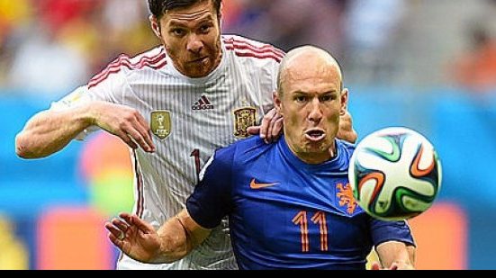 Imagem Laranja Mecânica: Holanda atropela a Espanha na Arena Fonte Nova