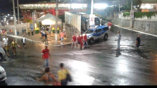 Imagem Torcedores da Espanha deixam Arena cabisbaixos após goleada histórica