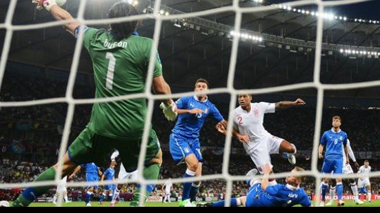 Imagem Em clássico de campeãs mundiais, Itália e Inglaterra duelam na Arena Amazônia