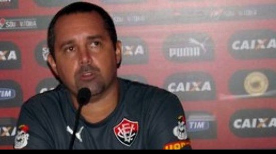 Imagem Fisiologista do Vitória mostra preocupação com parte física de Richarlyson