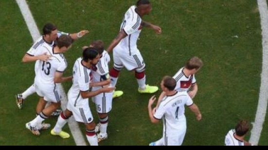 Imagem Com show de Müller, Alemanha goleia Portugal de Cristiano Ronaldo