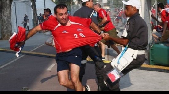 Imagem Grupo de chilenos invade Maracanã e torcedores são detidos