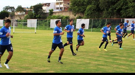 Imagem Elenco do Bahia realiza trabalhos físicos no Fazendão