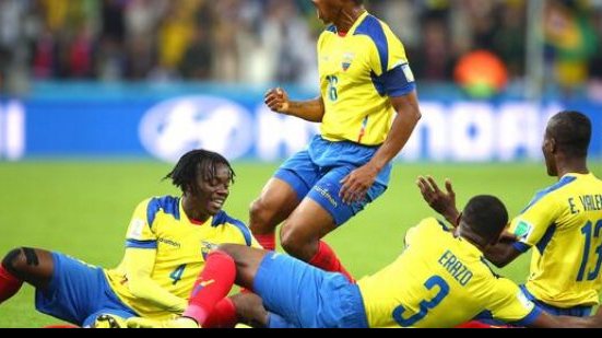 Imagem Equador vence Honduras de virada e se mantém vivo no Grupo E
