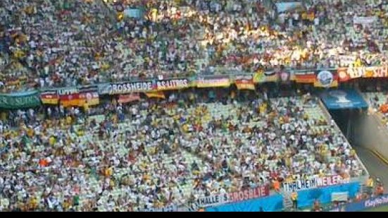 Imagem Fifa manda retirar faixas e alemães atacam funcionários no Castelão