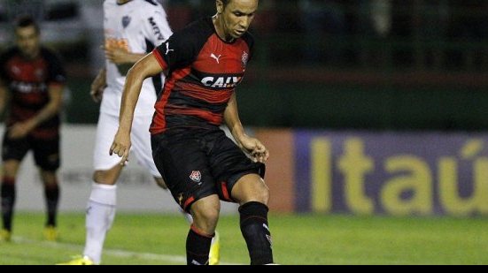 Imagem &quot;Temos que mudar nossa postura em campo&quot;, destaca volante do Vitória