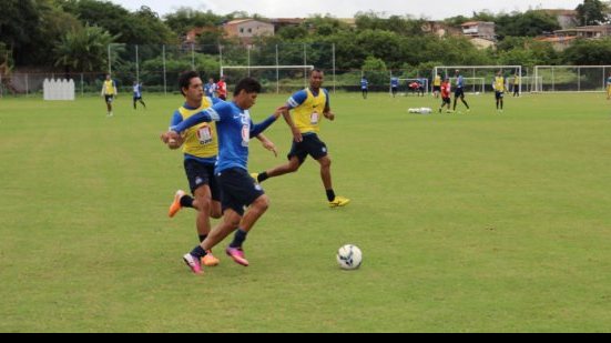 Imagem Marquinhos conversa com o grupo e Bahia treina no Fazendão