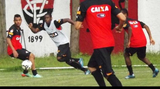 Imagem Vitória realiza treino tático na Toca