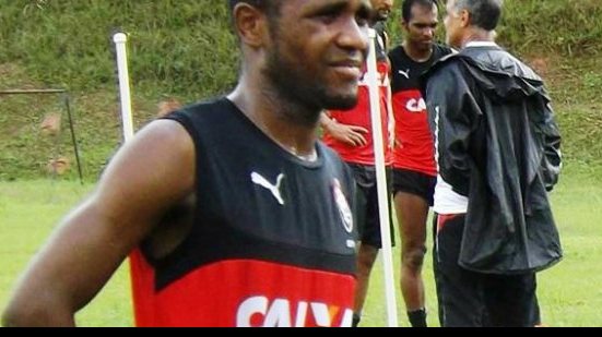 Imagem Willie mostra confiança em reviravolta: Vitória não briga contra rebaixamento