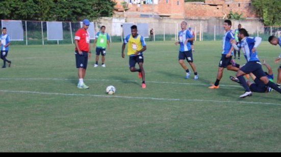 Imagem Sem Talisca, Marquinhos faz ajustes táticos na equipe do Bahia