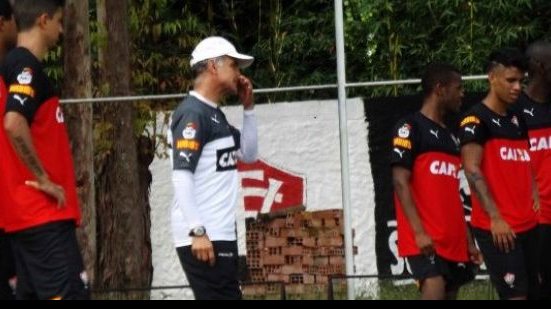 Imagem Sem Dinei e Defendi, Jorginho faz treinos ténicos e táticos na Toca do Leão