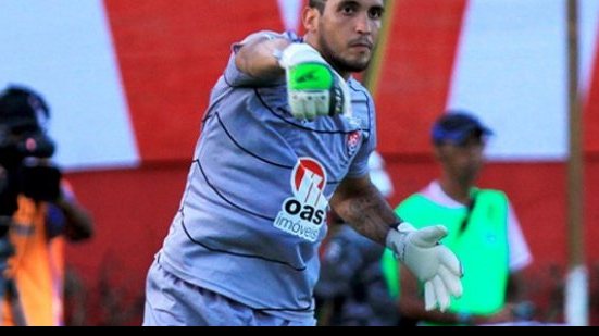 Imagem Vitória deve liberar goleiro para clube da Série C