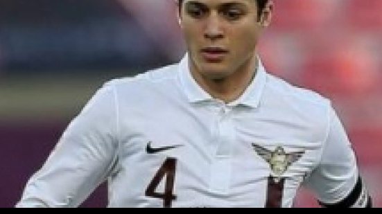 Imagem Corinthians confirma contratação de ex-zagueiro do Vitória