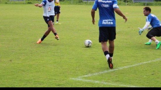 Imagem Rafinha sente a coxa e deixa treino do Bahia no feriadão