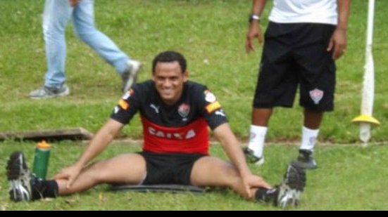 Imagem Aprovado nos exames, novo contratado já treina no Vitória