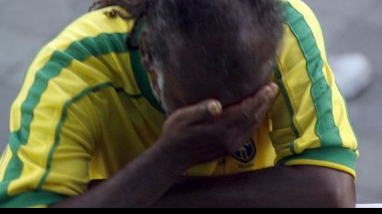 Imagem Edson Almeida: Coitados de nós!