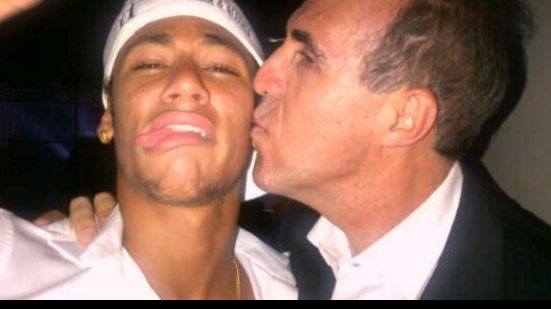 Imagem Empresário que trabalha com Neymar e Hulk ataca Felipão: &quot;asqueroso&quot;