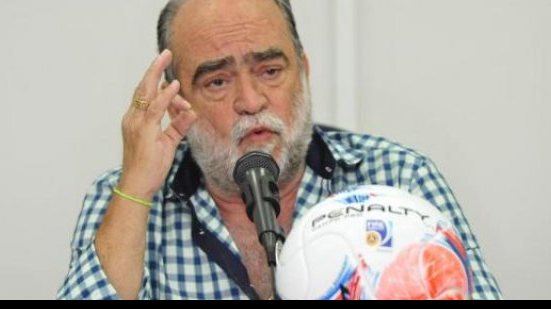 Imagem Vice-presidente da CBF apoia treinador estrangeiro na seleção