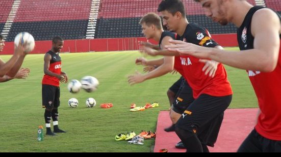 Imagem Luiz Gustavo elogia preparação do Vitória na intertemporada