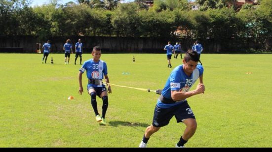 Imagem Marquinhos Santos testa time do Bahia com Uelliton e Emanuel Biancucchi