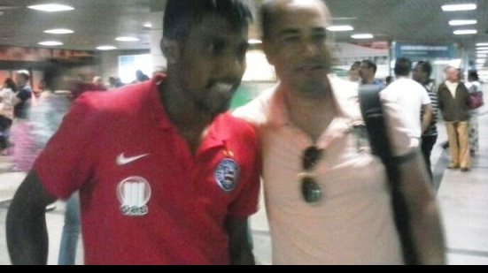 Imagem Rhayner fica satisfeito com empate e mira melhores jogos no Brasileirão