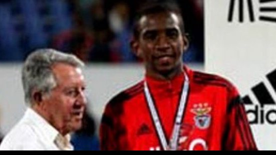 Imagem  Talisca é eleito melhor jogador da Taça de Honra