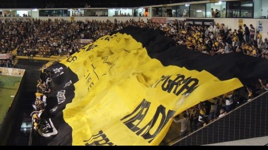 Imagem Criciúma faz promoção de ingressos para jogo com Vitória: 2 por R$ 100