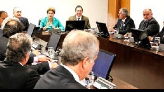 Imagem Reunião entre Dilma e clubes prevê mudanças em projeto das dívidas