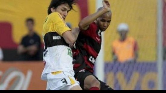 Imagem  No z-4, Vitória encara o criciúma para sair do rebaixamento