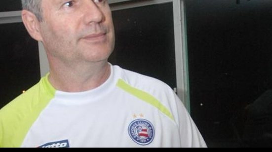 Imagem Bahia procura Gílson Kleina e Dorival Jr, mas pode fechar com Márcio Araújo