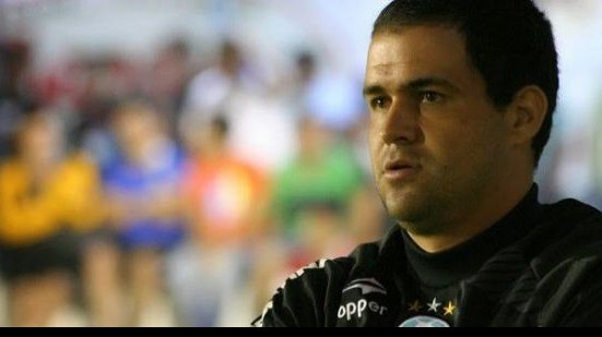 Imagem   Apesar de contratado, Felipão não comandará Grêmio contra o Vitória
